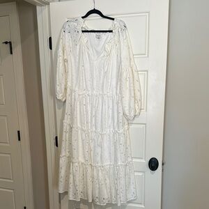 Aura Elegant White Eyelet Dress